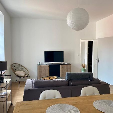Charmant T2 de 48m2 au cœur du village de Lézignan-Corbieres Esterno foto